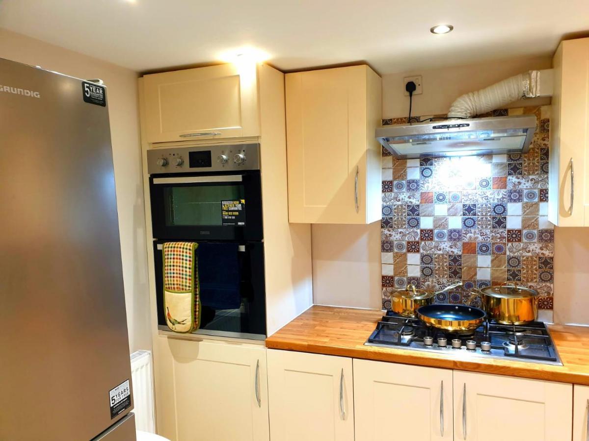Elegant 2 Bed Apartment In Manchester Exterior foto